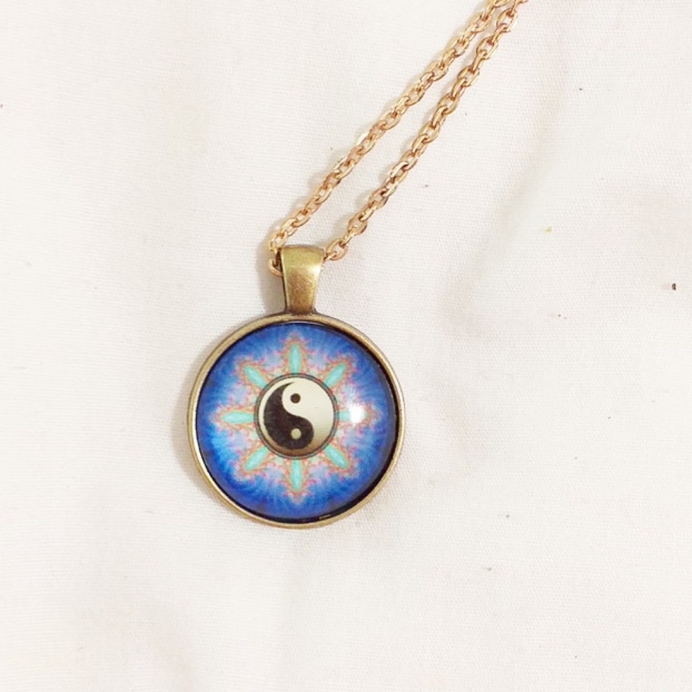 vintage yin yang necklace